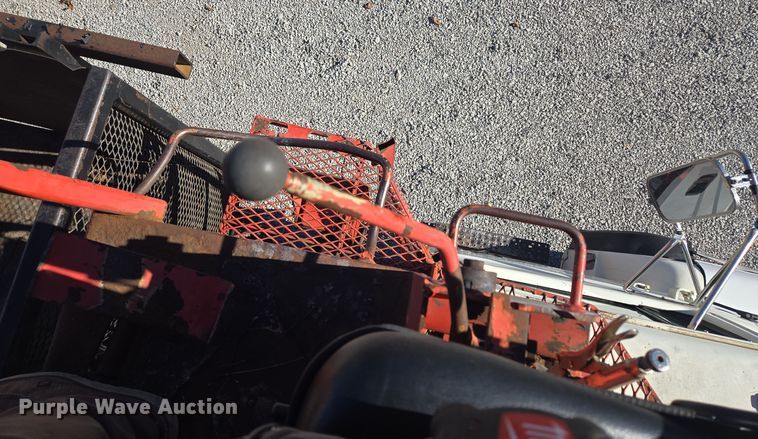 image for item EQ3584 1997 Ford  Max L-9000 grapple truck