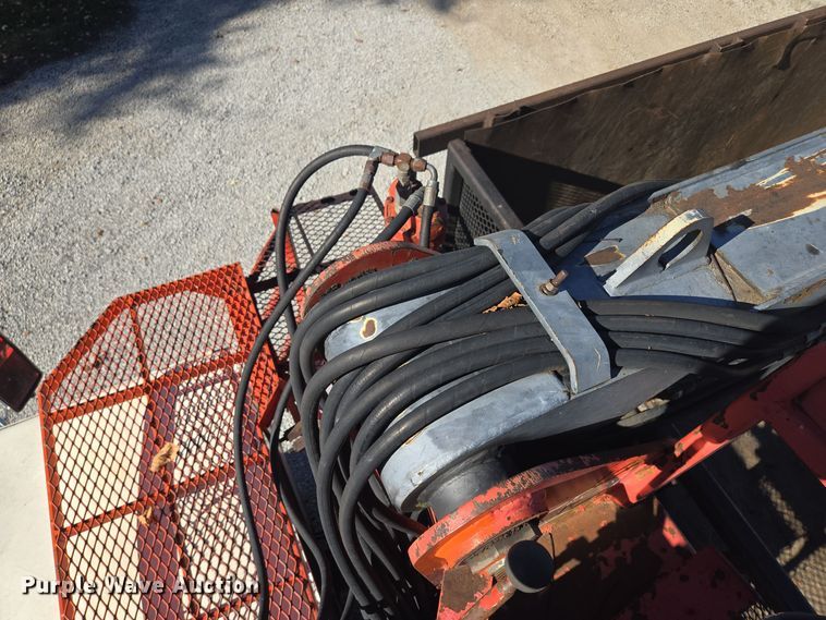 image for item EQ3584 1997 Ford  Max L-9000 grapple truck