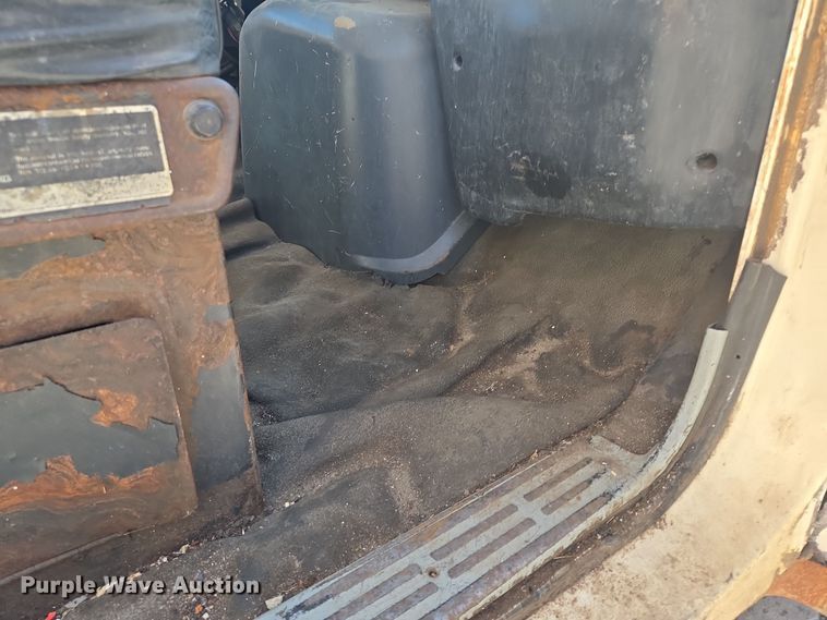 image for item EQ3584 1997 Ford  Max L-9000 grapple truck