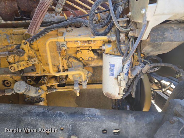 image for item EQ3584 1997 Ford  Max L-9000 grapple truck