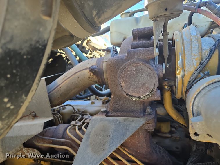 image for item EQ3584 1997 Ford  Max L-9000 grapple truck