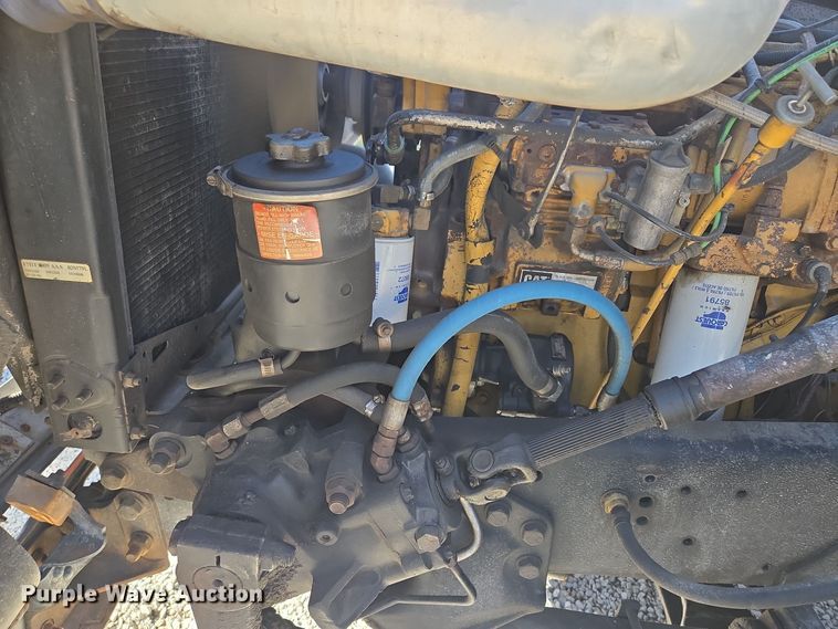 image for item EQ3584 1997 Ford  Max L-9000 grapple truck