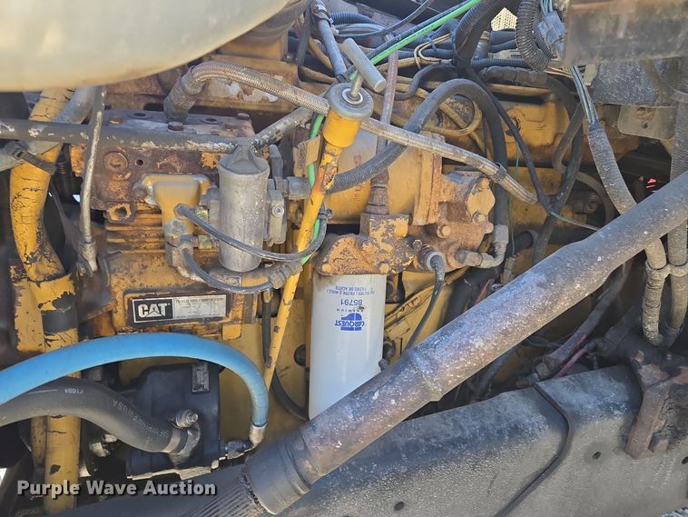 image for item EQ3584 1997 Ford  Max L-9000 grapple truck