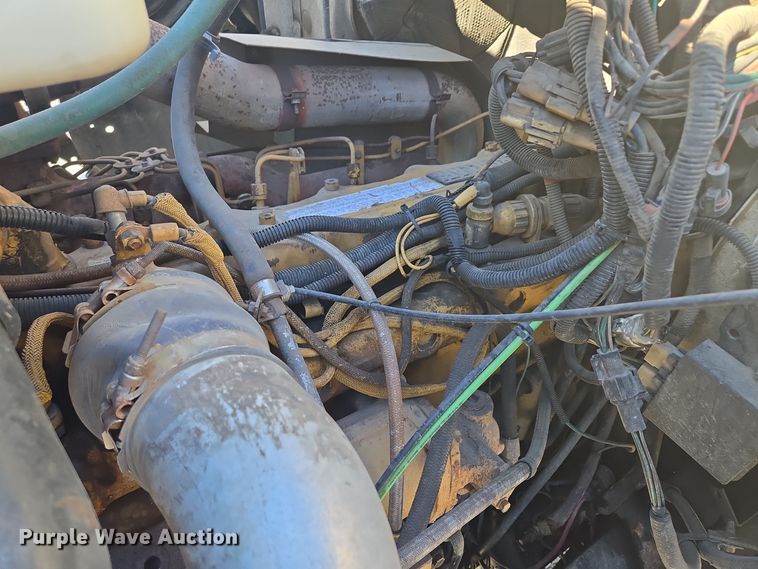 image for item EQ3584 1997 Ford  Max L-9000 grapple truck