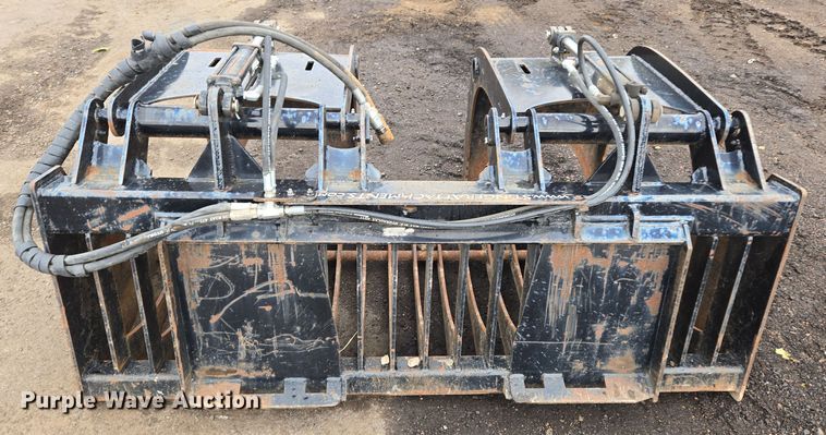 image for item ER5002 Stinger RG66 skid steer grapple bucket