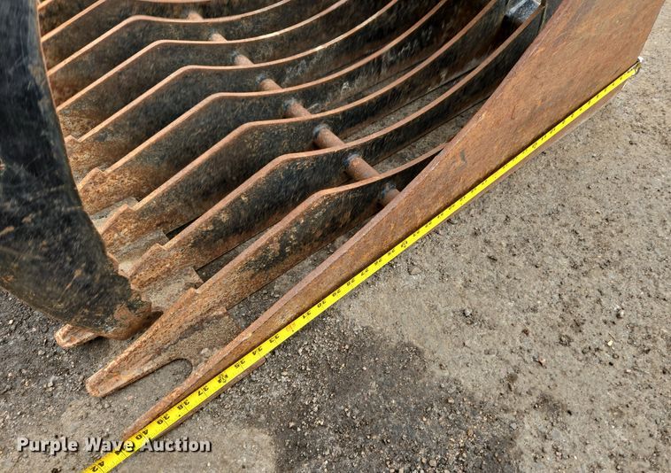 image for item ER5002 Stinger RG66 skid steer grapple bucket