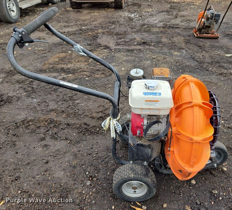 image for item ER5005 Mikasa MVC-82VHW plate compactor