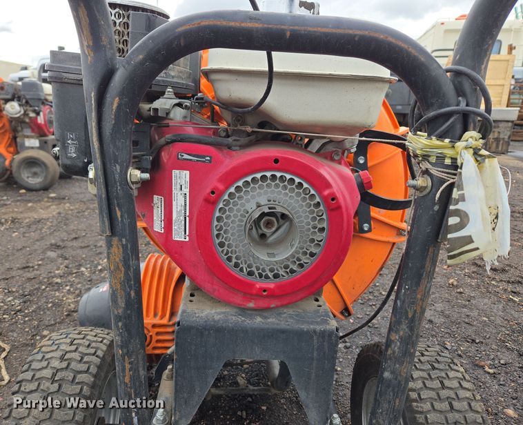 image for item ER5005 Mikasa MVC-82VHW plate compactor