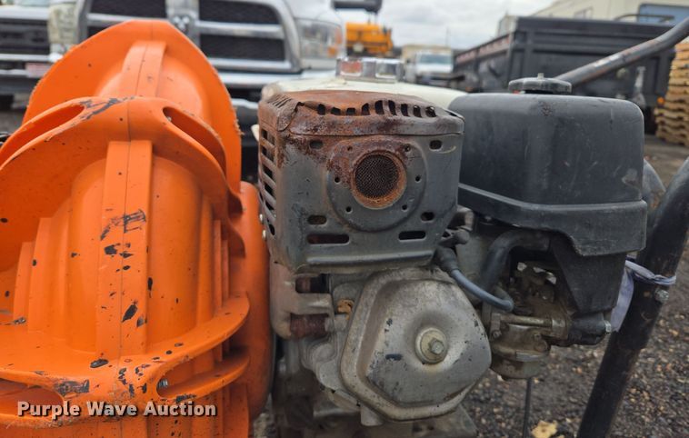 image for item ER5005 Mikasa MVC-82VHW plate compactor