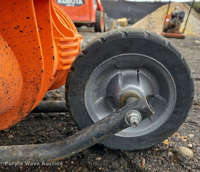 image for item ER5005 Mikasa MVC-82VHW plate compactor