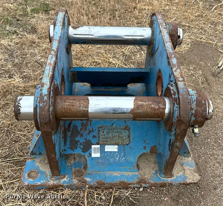 image for item ER8190 SUI Manufacturing  UMB316 breaker adapter plate