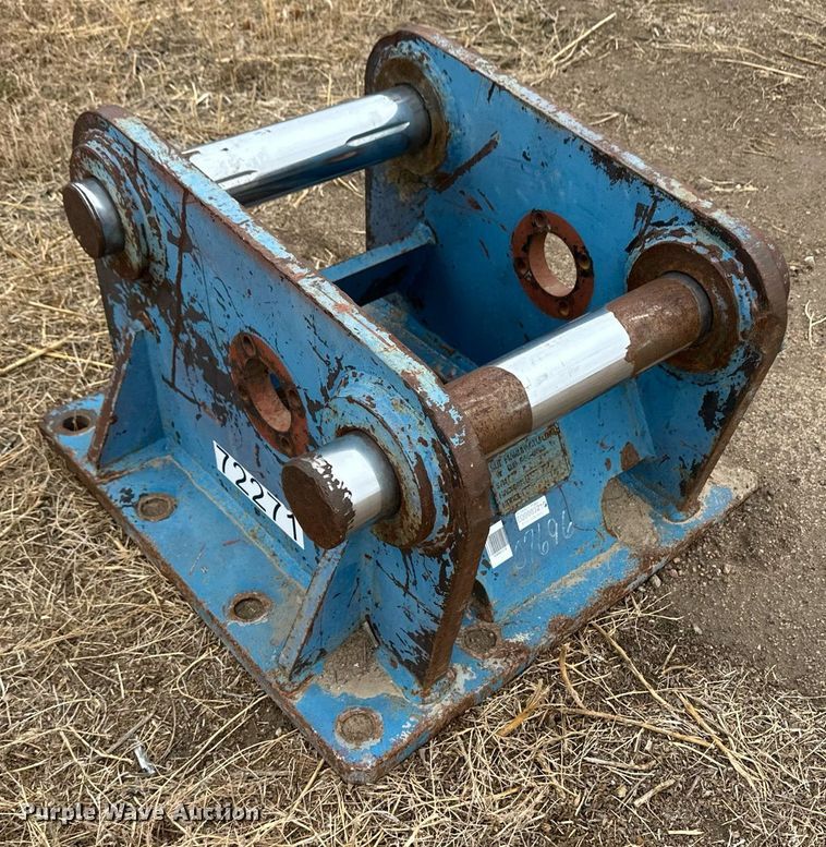 image for item ER8190 SUI Manufacturing  UMB316 breaker adapter plate