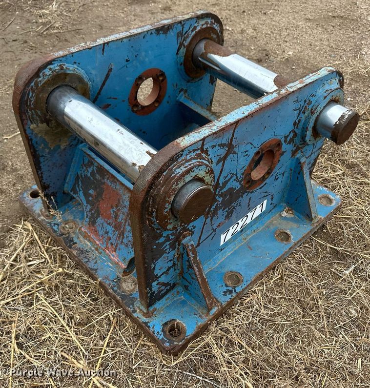 image for item ER8190 SUI Manufacturing  UMB316 breaker adapter plate