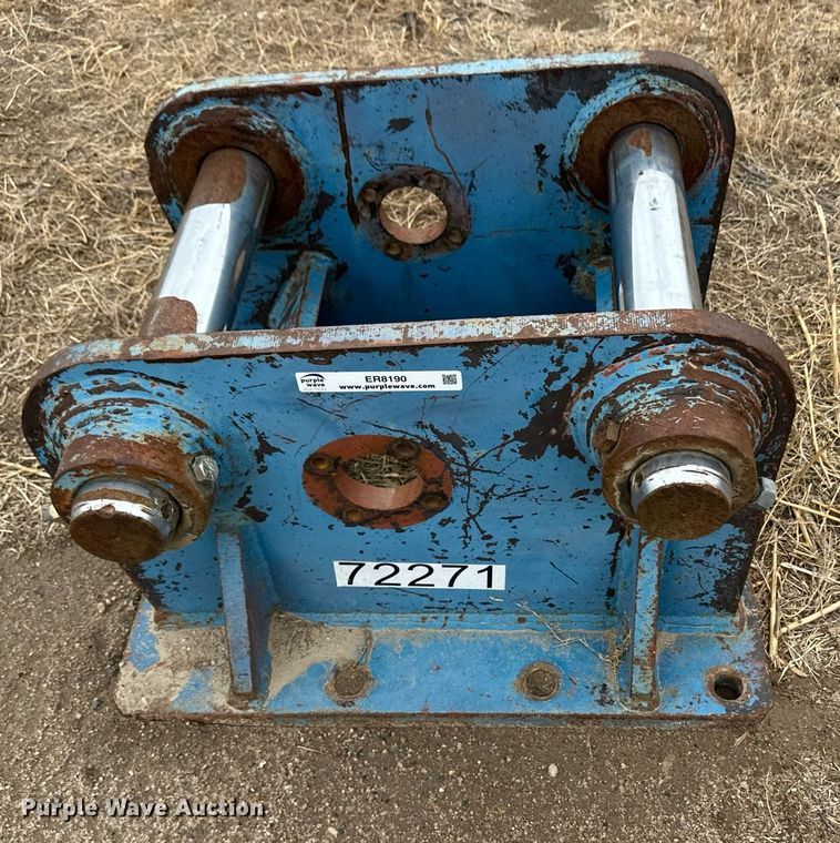 image for item ER8190 SUI Manufacturing  UMB316 breaker adapter plate