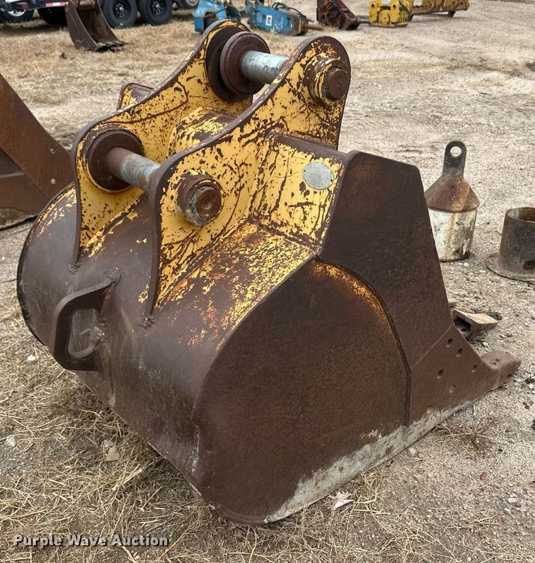 image for item ER8193 Central Aerators Inc bucket