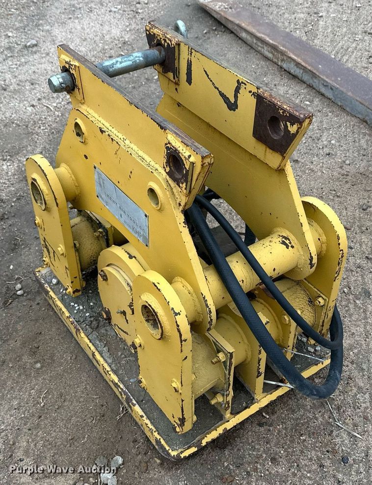 image for item ER8200 Kent Air Tools KHP 12 plate compactor