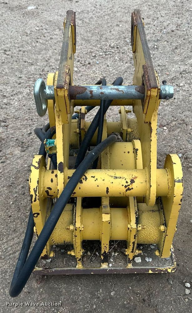 image for item ER8200 Kent Air Tools KHP 12 plate compactor