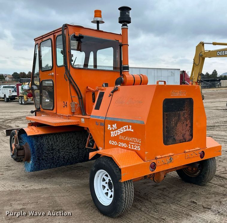 image for item ER8202 Broce Broom RJ300 broom