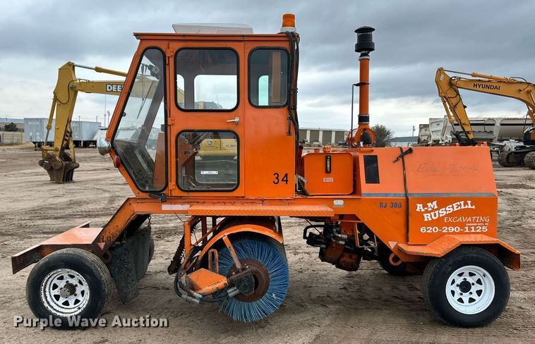 image for item ER8202 Broce Broom RJ300 broom