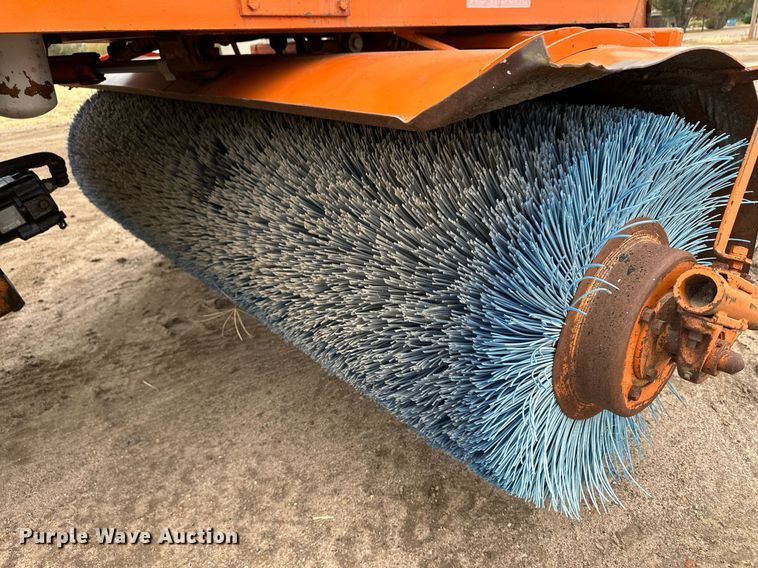 image for item ER8202 Broce Broom RJ300 broom