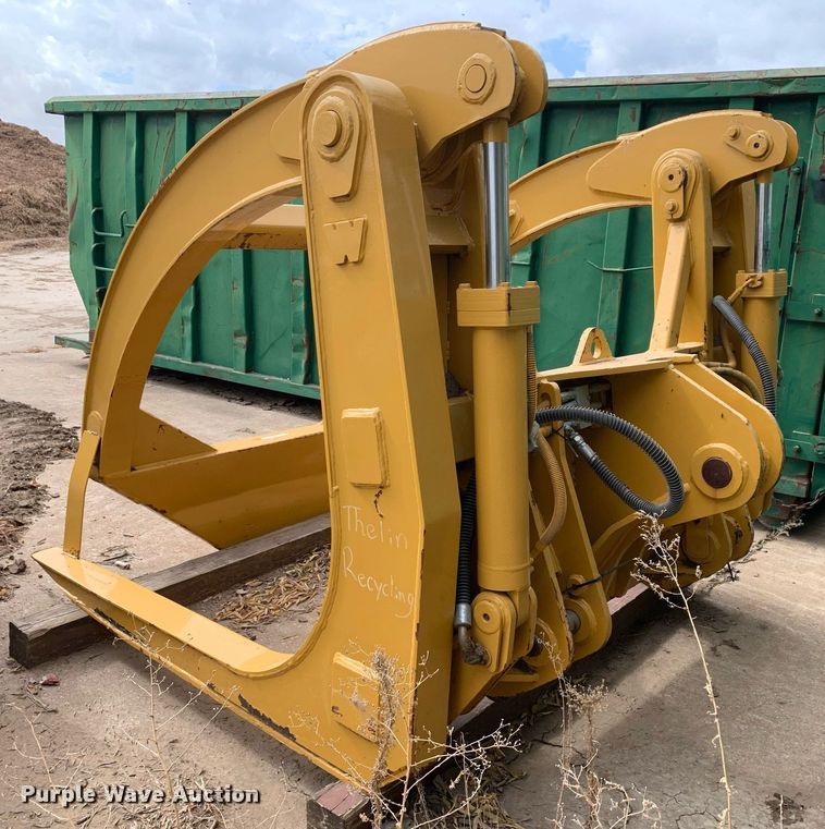 image for item JT9667 Wicker log grapple bucket