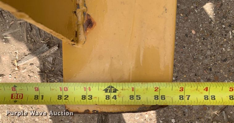 image for item JT9667 Wicker log grapple bucket