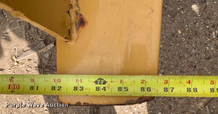 image for item JT9667 Wicker log grapple bucket