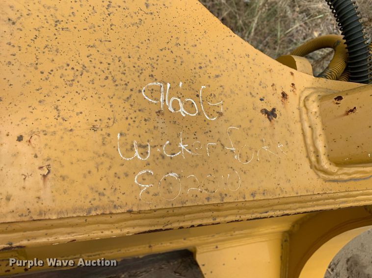 image for item JT9667 Wicker log grapple bucket