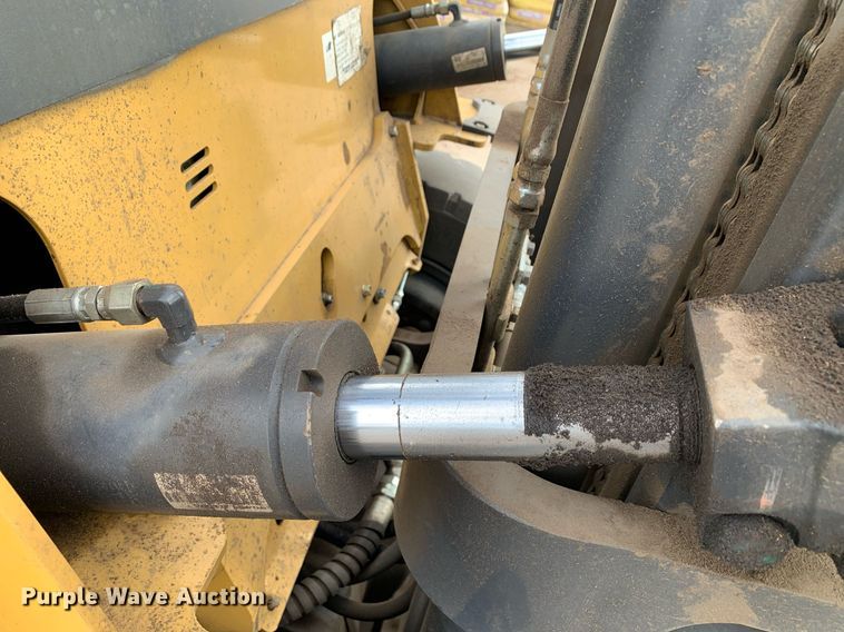 image for item JT9668 Caterpillar  DP40N forklift