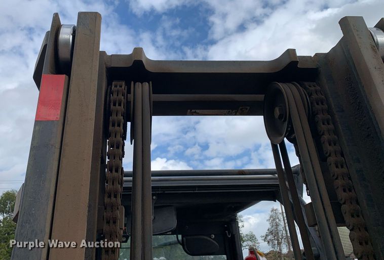 image for item JT9668 Caterpillar  DP40N forklift