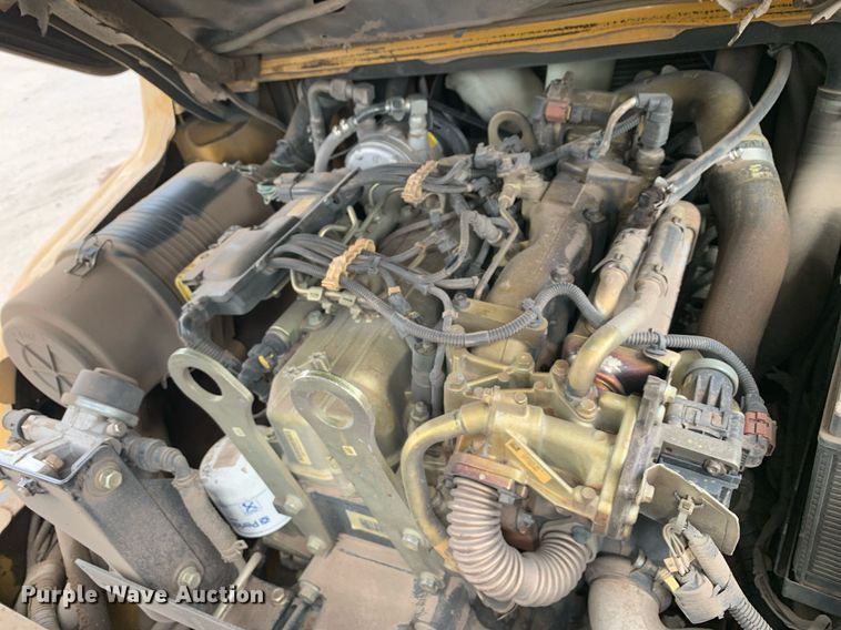 image for item JT9668 Caterpillar  DP40N forklift