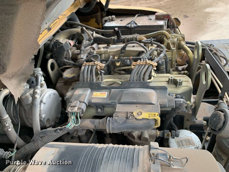 image for item JT9668 Caterpillar  DP40N forklift