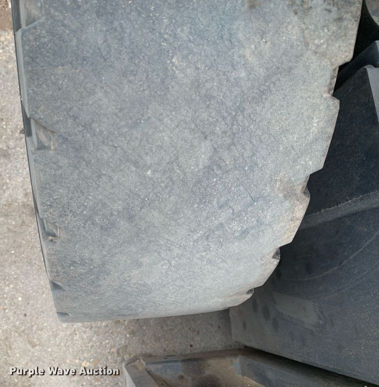 image for item JT9668 Caterpillar  DP40N forklift