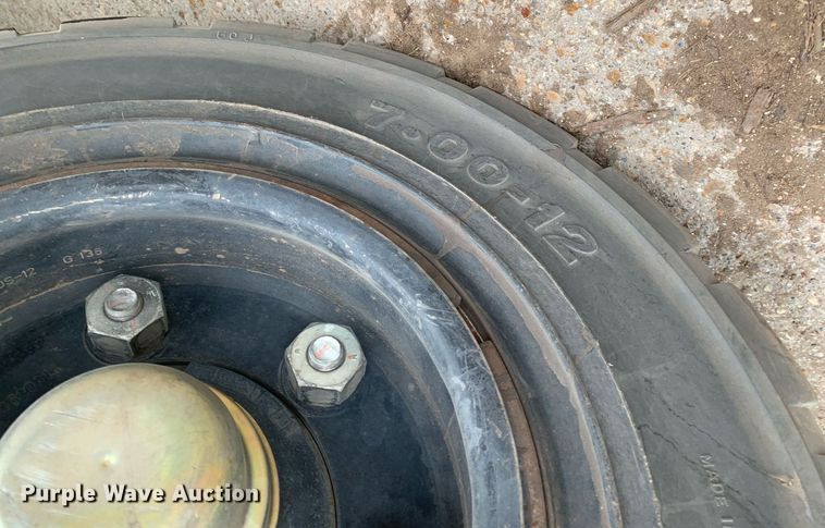 image for item JT9668 Caterpillar  DP40N forklift