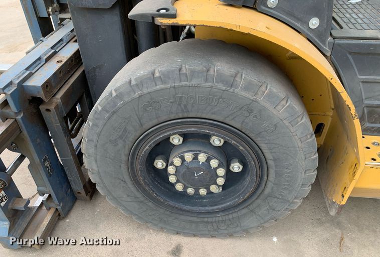 image for item JT9668 Caterpillar  DP40N forklift