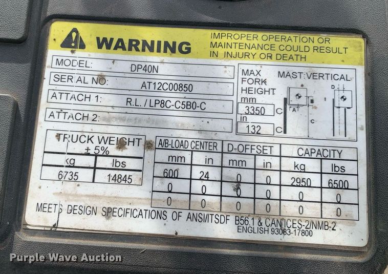 image for item JT9668 Caterpillar  DP40N forklift