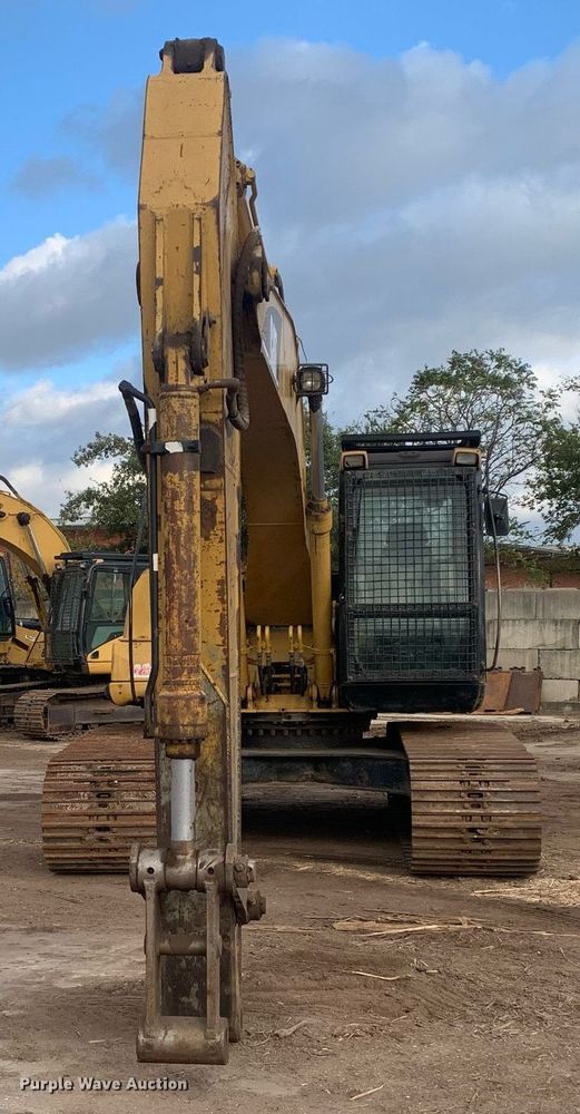 image for item JT9672 2005 Caterpillar  320C L excavator