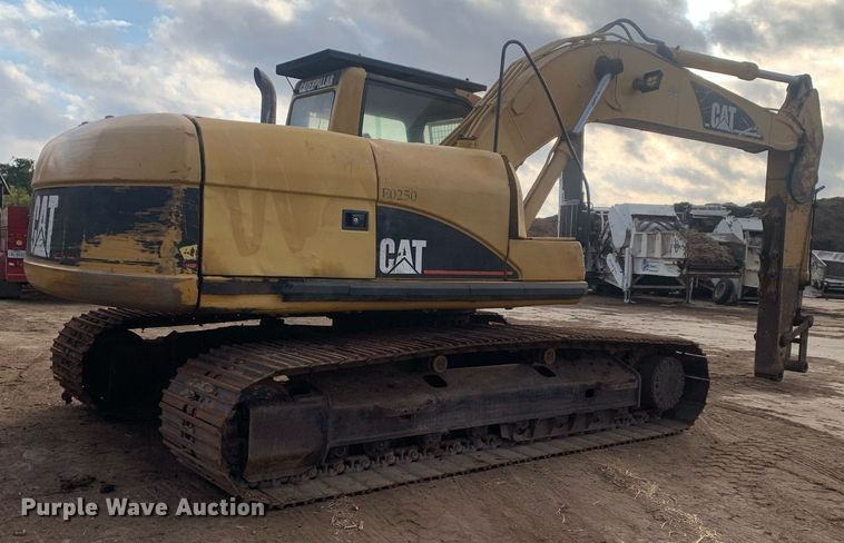 image for item JT9672 2005 Caterpillar  320C L excavator