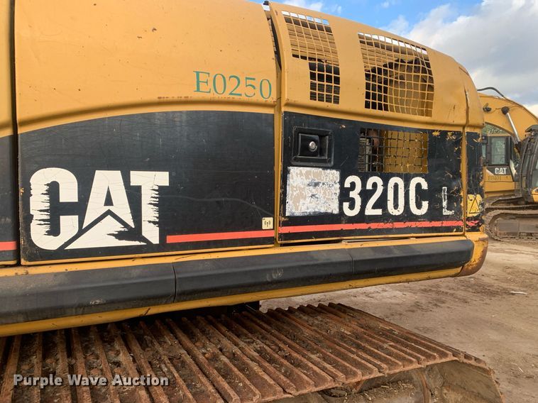image for item JT9672 2005 Caterpillar  320C L excavator