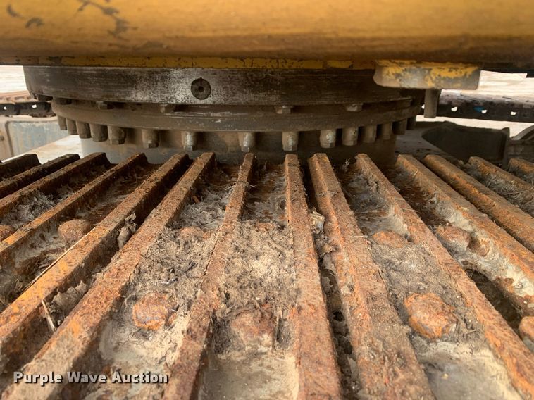 image for item JT9672 2005 Caterpillar  320C L excavator