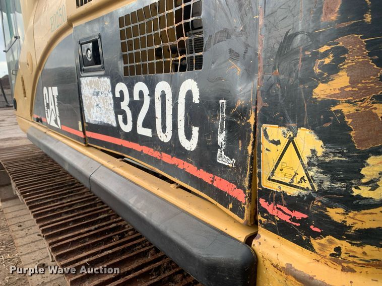 image for item JT9672 2005 Caterpillar  320C L excavator