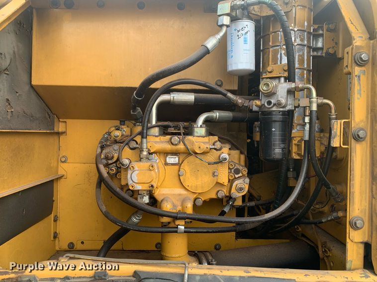 image for item JT9672 2005 Caterpillar  320C L excavator