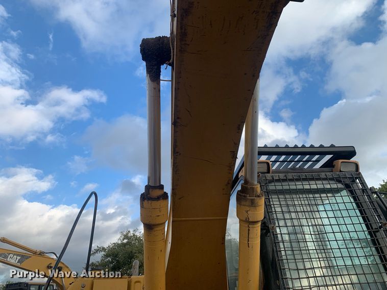 image for item JT9672 2005 Caterpillar  320C L excavator