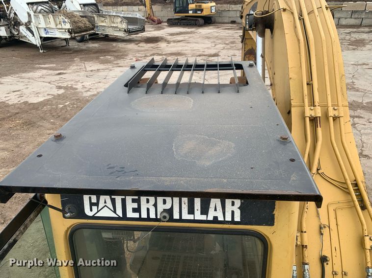 image for item JT9672 2005 Caterpillar  320C L excavator