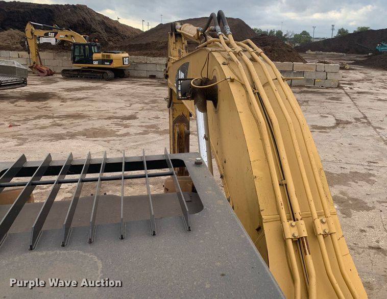 image for item JT9672 2005 Caterpillar  320C L excavator