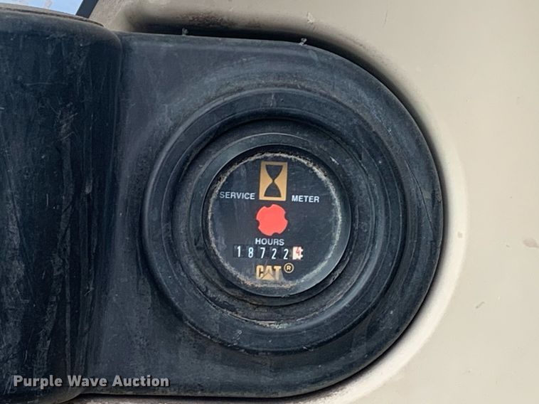 image for item JT9672 2005 Caterpillar  320C L excavator