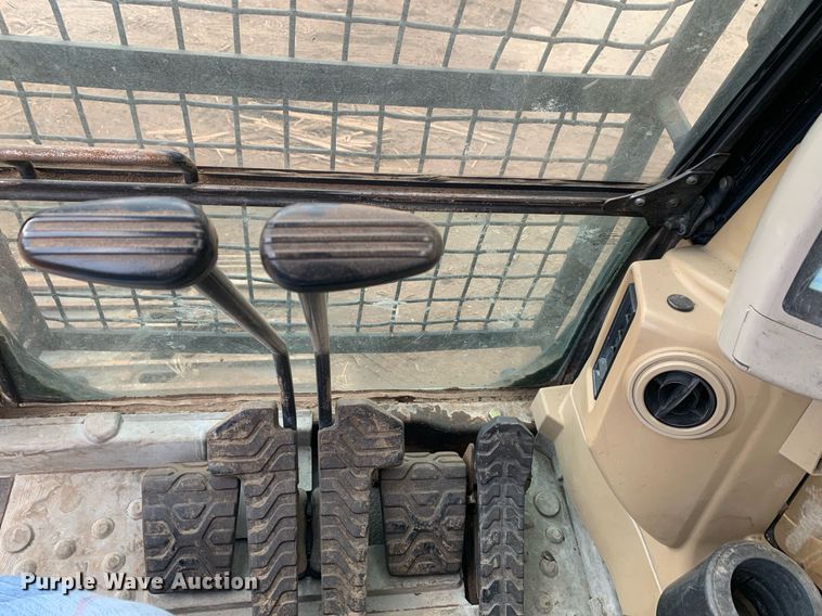 image for item JT9672 2005 Caterpillar  320C L excavator