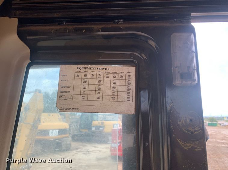 image for item JT9672 2005 Caterpillar  320C L excavator