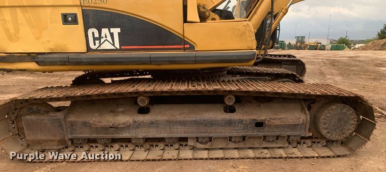 image for item JT9672 2005 Caterpillar  320C L excavator