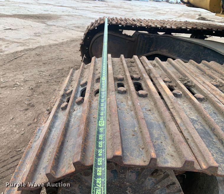 image for item JT9672 2005 Caterpillar  320C L excavator